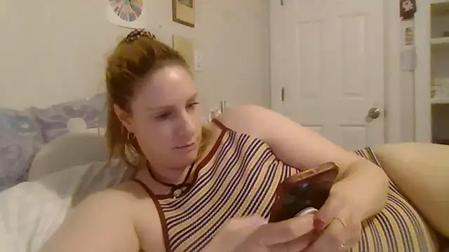 MsLG12301 online show from February 11, 2025, 5:50 pm