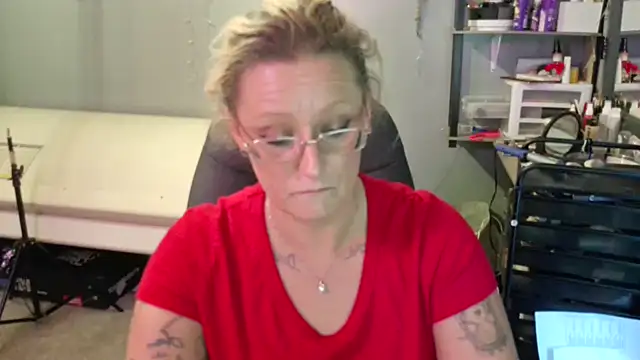 Lisalovely6981 online show from January 29, 2025, 8:25 pm