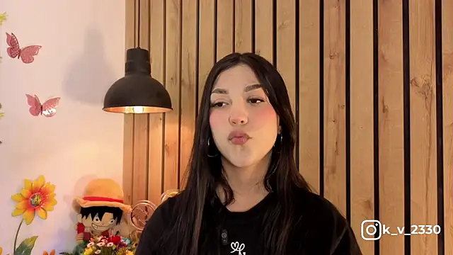 sofiesoft online show from March 9, 2026, 7:50 pm