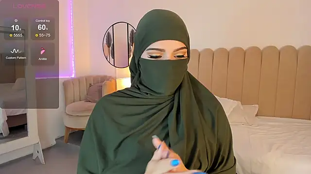 anna-henao online show from March 3, 2025, 12:39 pm