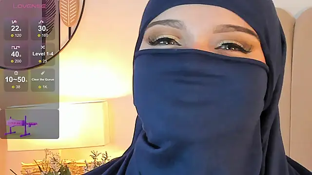 anna-henao online show from February 24, 2025, 4:26 pm