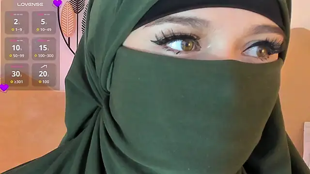 anna-henao online show from September 15, 2025, 11:49 pm