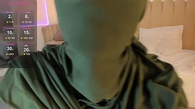 anna-henao online show from February 14, 2025, 5:25 pm