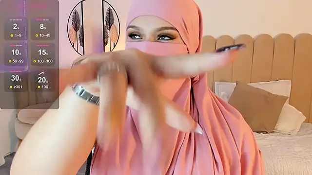 anna-henao online show from February 5, 2025, 1:22 pm