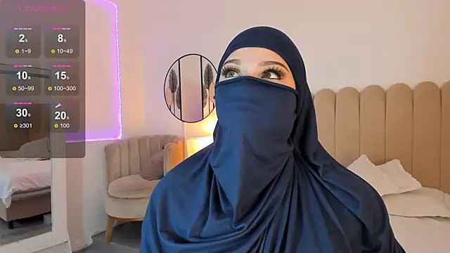 anna-henao online show from February 25, 2025, 12:49 pm