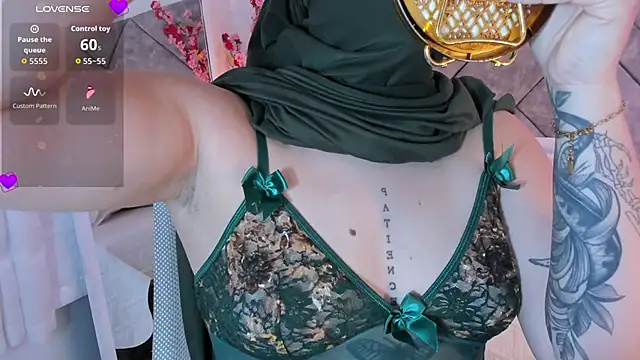 anna-henao online show from December 18, 2025, 7:50 pm