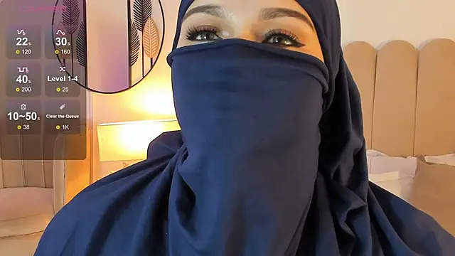 anna-henao online show from February 10, 2025, 4:58 pm