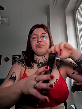 divine eve online show from November 12, 2025, 12:31 pm