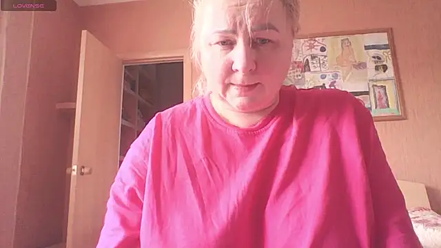 mira robinsonnn online show from April 6, 2026, 4:46 am