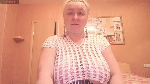 mira robinsonnn online show from March 22, 2026, 4:30 pm