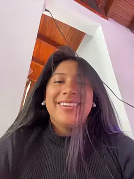 LinnaGardenia online show from April 14, 2026, 6:24 pm