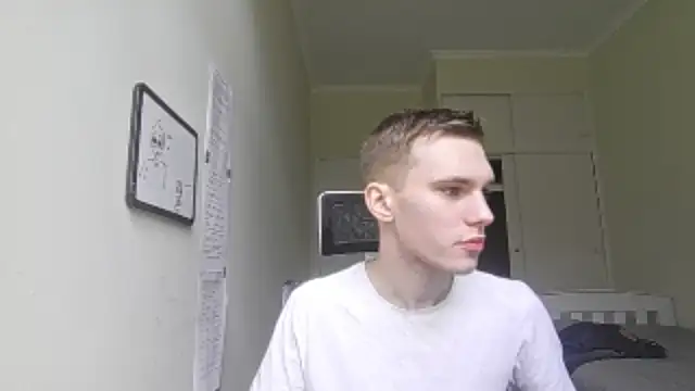 Snapshot of bluegaze6 chatting on October 10, 2025, 12:22 am bluegaze6 online show from October 10, 2025, 12:22 am