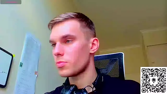 Snapshot of bluegaze6 chatting on October 9, 2025, 6:58 am bluegaze6 online show from October 9, 2025, 6:58 am