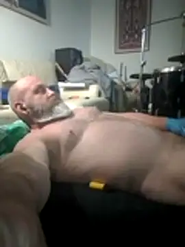 iambradz online show from November 7, 2025, 3:38 pm