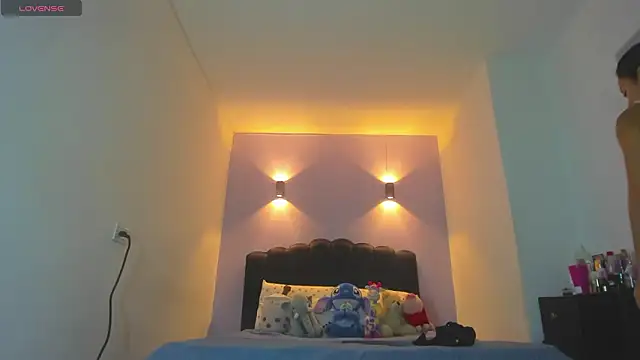 Snapshot of Sofia_Clauss_ chatting on March 16, 2026, 4:20 am Sofia Clauss online show from March 16, 2026, 4:20 am