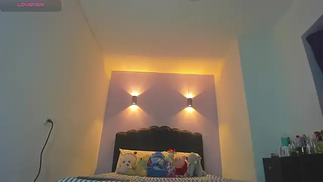 Snapshot of Sofia_Clauss_ chatting on March 9, 2026, 4:27 am Sofia Clauss online show from March 9, 2026, 4:27 am