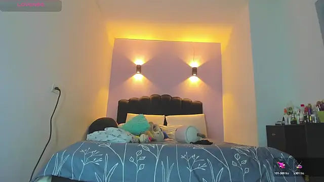 Snapshot of Sofia_Clauss_ chatting on March 27, 2026, 4:10 am Sofia Clauss online show from March 27, 2026, 4:10 am