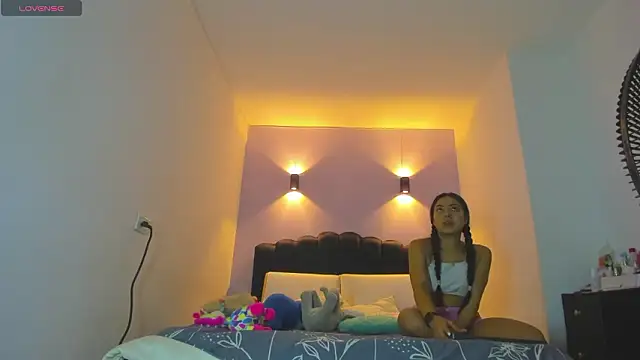 Snapshot of Sofia_Clauss_ chatting on March 28, 2026, 4:35 am Sofia Clauss online show from March 28, 2026, 4:35 am