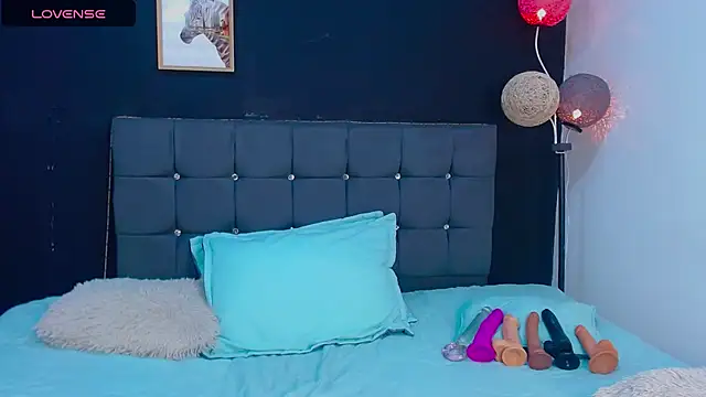 Snapshot of candy_lux_ chatting on November 20, 2025, 7:03 pm candy lux online show from November 20, 2025, 7:03 pm