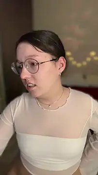 Snapshot of emigooflordXD chatting on April 3, 2026, 4:57 pm emigooflordXD online show from April 3, 2026, 4:57 pm