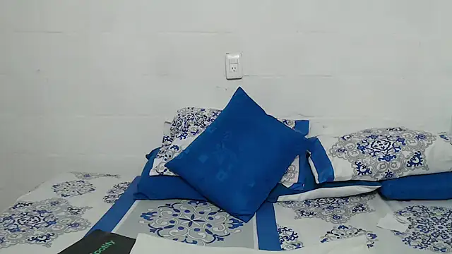 candy mature  online show from November 15, 2025, 11:20 pm