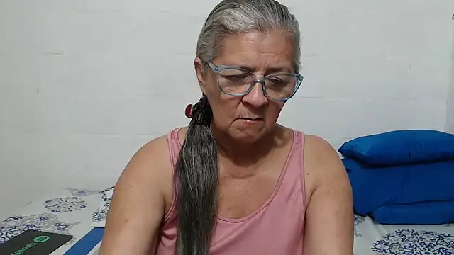 candy mature  online show from November 23, 2025, 12:26 pm