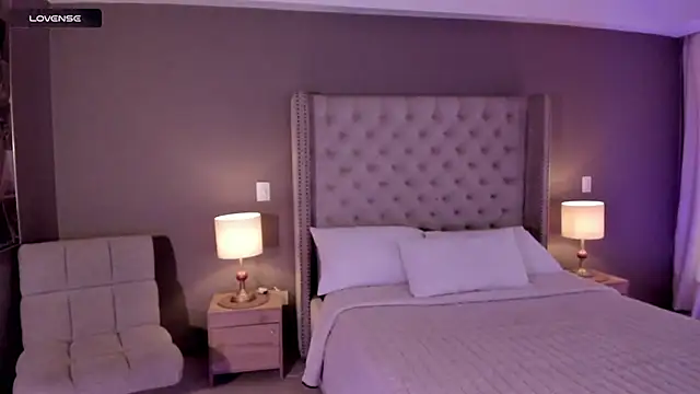 vangie  online show from October 25, 2025, 12:04 pm