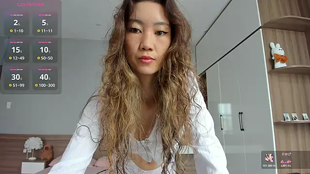 KatyxGold online show from May 19, 2026, 1:43 am