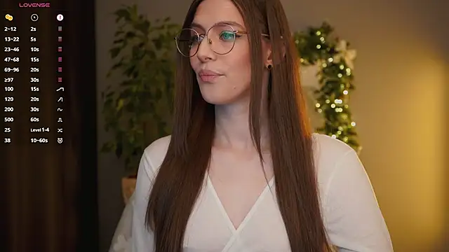 Snapshot of Ester_Hill chatting on December 20, 2025, 2:36 am Ester Hill online show from December 20, 2025, 2:36 am