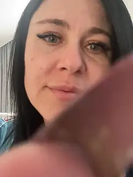 CuteNata online show from February 25, 2025, 1:53 pm