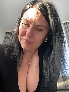 CuteNata online show from February 18, 2025, 2:16 pm