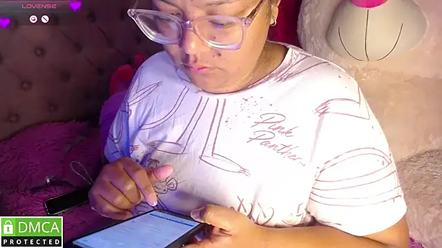 Snapshot of KittyHot20 chatting on November 18, 2025, 9:45 am KittyHot20 online show from November 18, 2025, 9:45 am