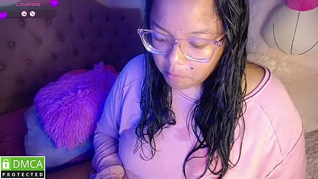 Snapshot of KittyHot20 chatting on October 12, 2025, 2:02 am KittyHot20 online show from October 12, 2025, 2:02 am