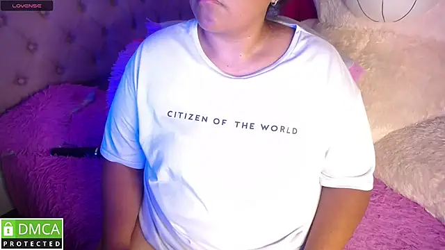 Snapshot of KittyHot20 chatting on November 21, 2025, 7:57 pm KittyHot20 online show from November 21, 2025, 7:57 pm