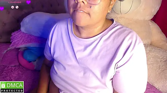 Snapshot of KittyHot20 chatting on November 24, 2025, 2:55 am KittyHot20 online show from November 24, 2025, 2:55 am