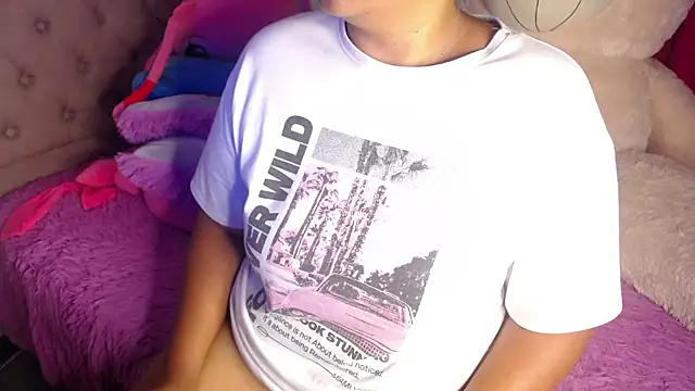 Snapshot of KittyHot20 chatting on December 5, 2025, 9:19 am KittyHot20 online show from December 5, 2025, 9:19 am