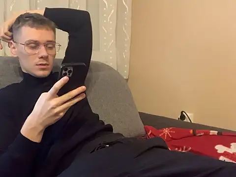 Honeeymaster online show from December 22, 2025, 11:32 am