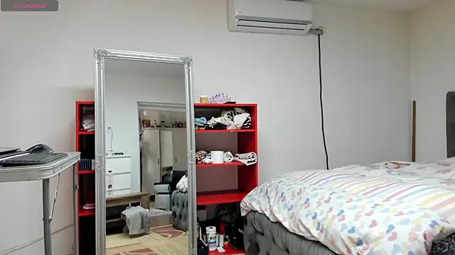 Snapshot of supermanboy94 chatting on March 10, 2025, 10:18 am supermanboy94 online show from March 10, 2025, 10:18 am