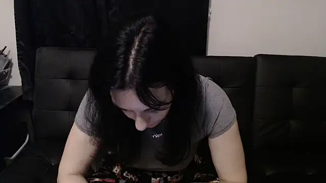 CrystalLakeXO online show from June 28, 2026, 10:43 am