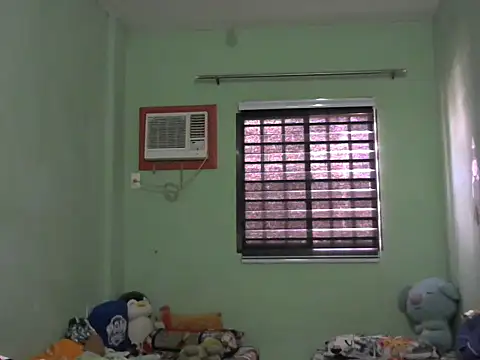 sweetsexysmile online show from July 8, 2026, 1:52 am