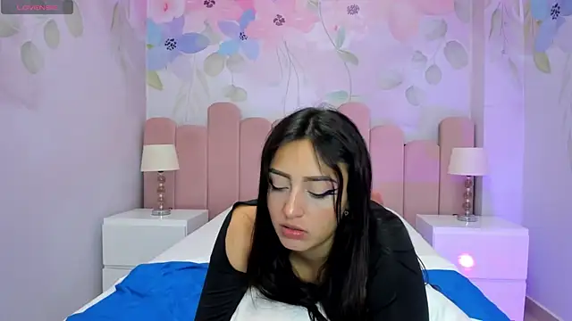 Snapshot of Lesly_sexy4u chatting on November 30, 2025, 11:33 am Lesly sexy4u online show from November 30, 2025, 11:33 am