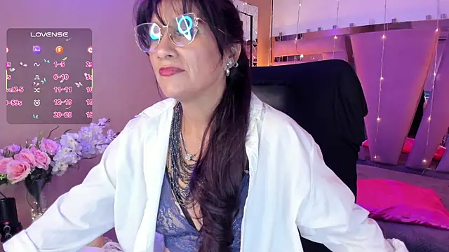 Snapshot of Ahytanna chatting on March 6, 2025, 7:47 am Ahytanna online show from March 6, 2025, 7:47 am