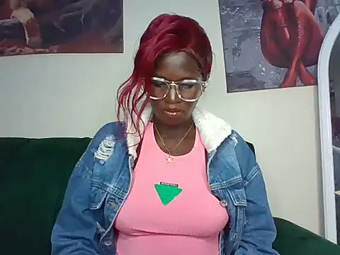 Snapshot of cutesmiling chatting on September 28, 2025, 5:09 pm cutesmiling online show from September 28, 2025, 5:09 pm