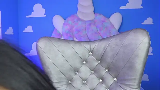 miss romyna online show from December 19, 2025, 11:01 am