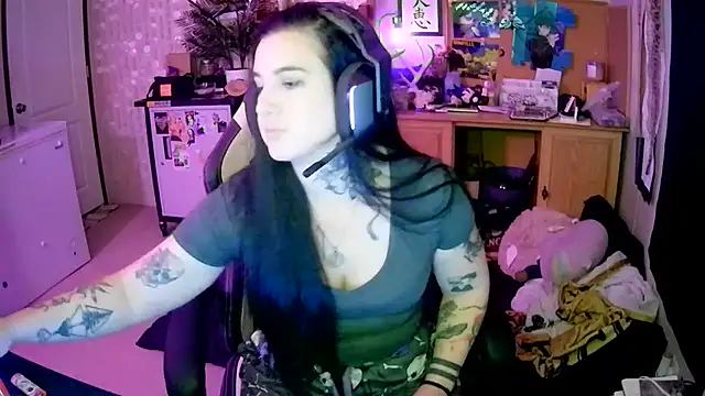 ferocityflame online show from November 10, 2025, 2:49 am