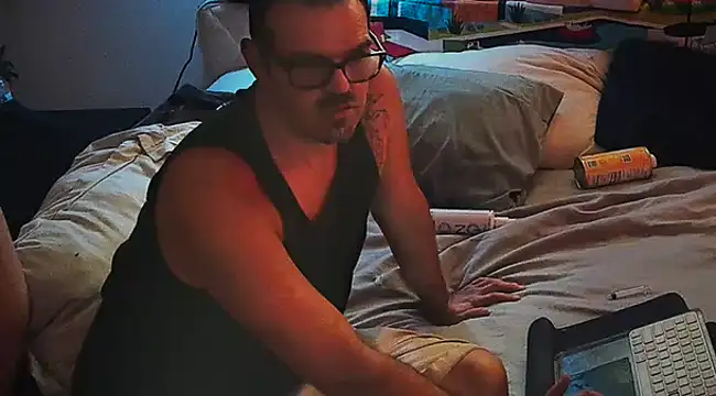 badboybrad11 online show from February 21, 2025, 4:05 pm