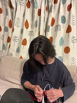 Snapshot of Katakuriko-Denpun chatting on December 16, 2025, 1:48 pm Katakuriko-Denpun online show from December 16, 2025, 1:48 pm