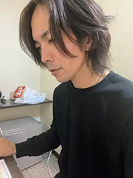 Snapshot of Katakuriko-Denpun chatting on November 26, 2025, 8:03 am Katakuriko-Denpun online show from November 26, 2025, 8:03 am