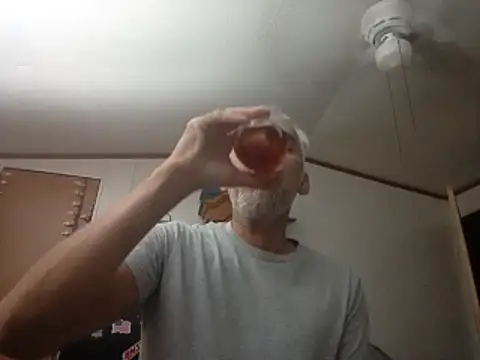 Xoc8  online show from March 11, 2026, 4:23 pm