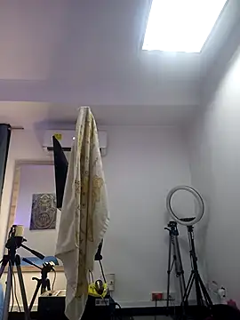 Snapshot of AnthonelaDuque chatting on February 19, 2025, 11:38 am AnthonelaDuque online show from February 19, 2025, 11:38 am